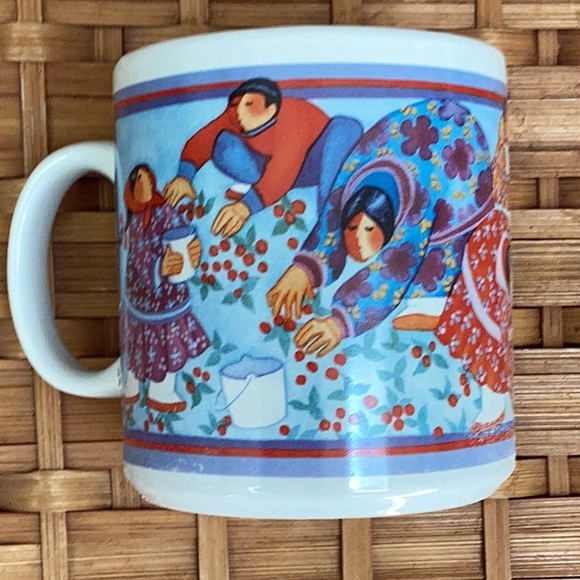 Barbara Lavalee Colorful Inuit Alaskan Berry Picking Mug From Anchorage Alaska - Picture 1 of 6
